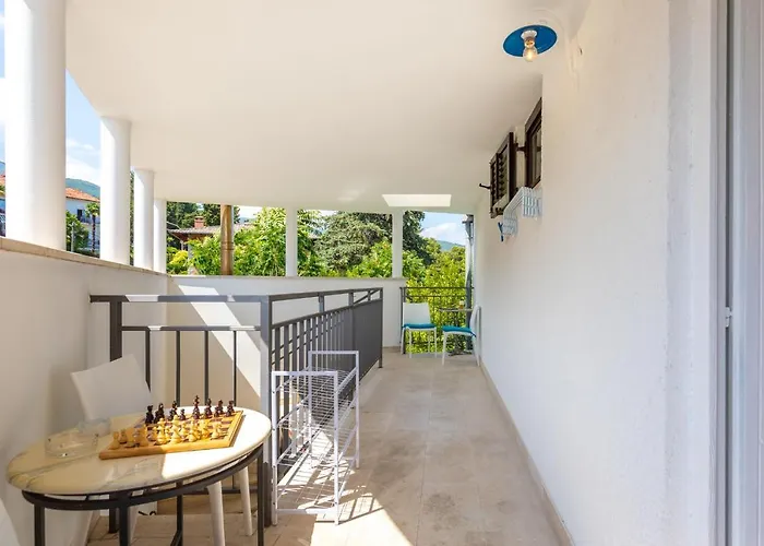 Apartment Vita Lovran * Lovran
